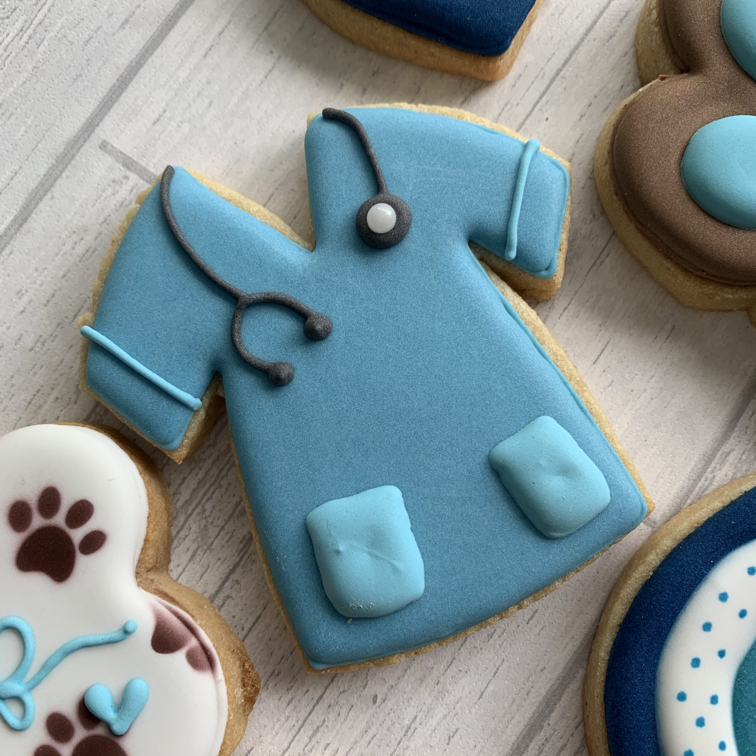 Scrubs Cookie Cutter - Image 4