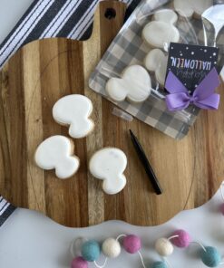 Alternative view of Decorate Your Own Skull Heads with Edible Pen