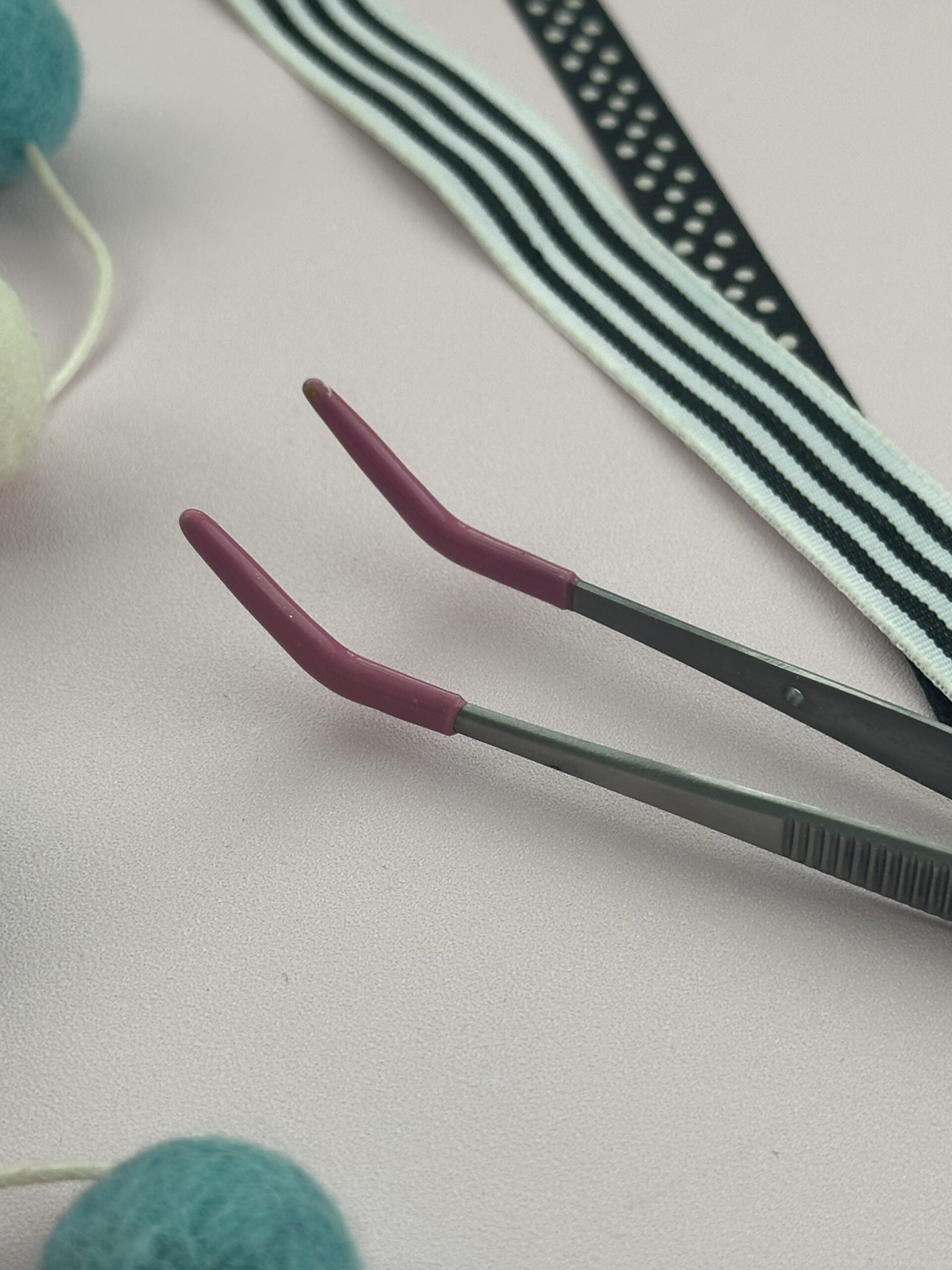 Silicone Tip Tweezers - Image 3